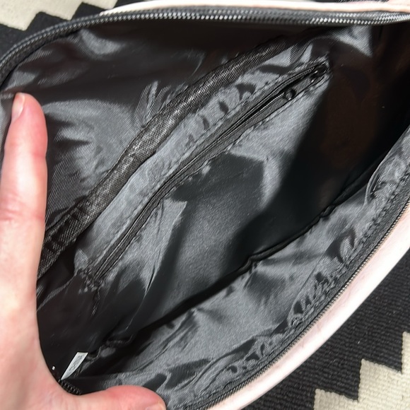 Funny, hairy beer belly, Fanny pack!! - Picture 5 of 9